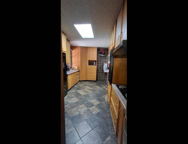 4 BEDROOM HOUSE FOR SALE IN BOTHAVILLE